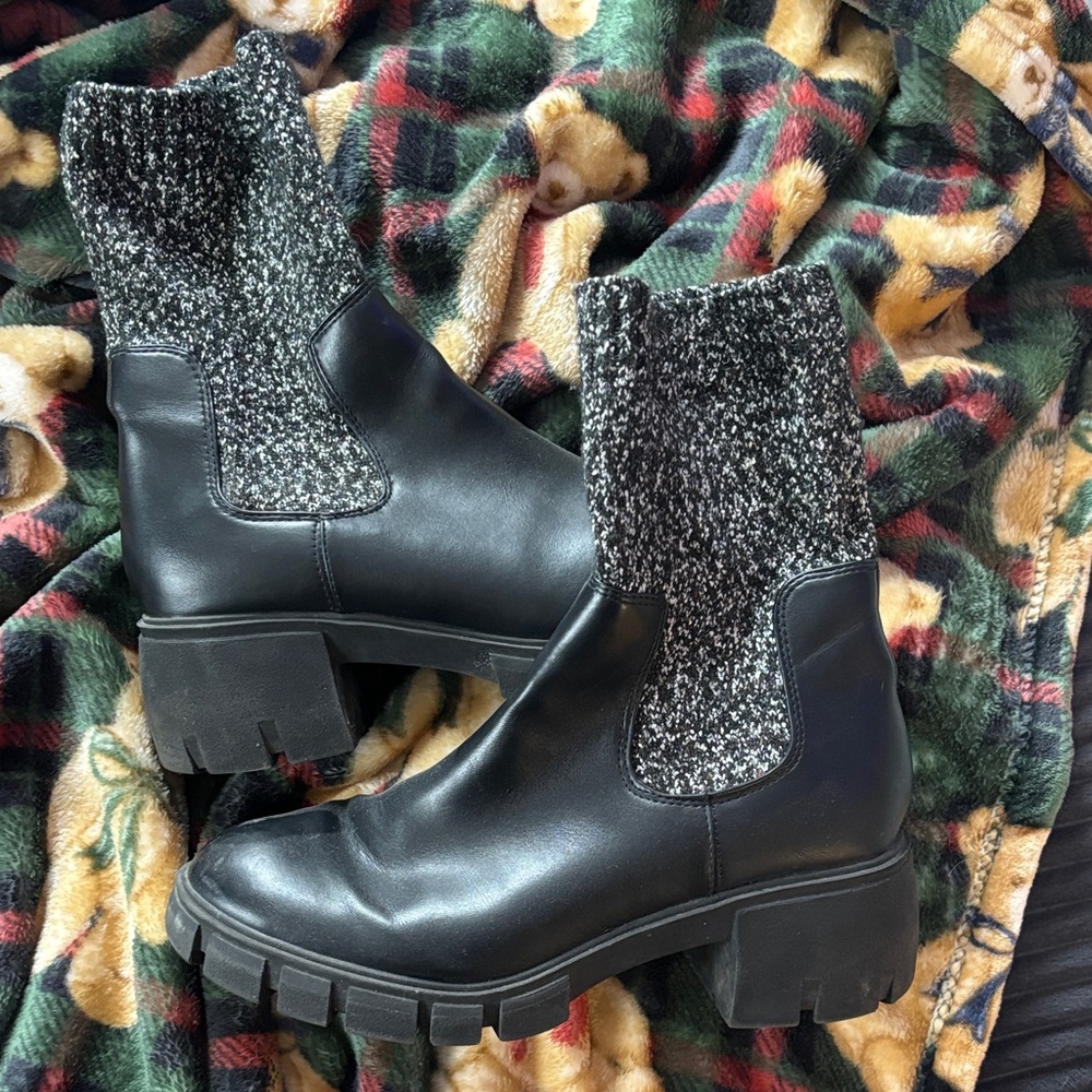 Stylish Black and Gray Women's Boots